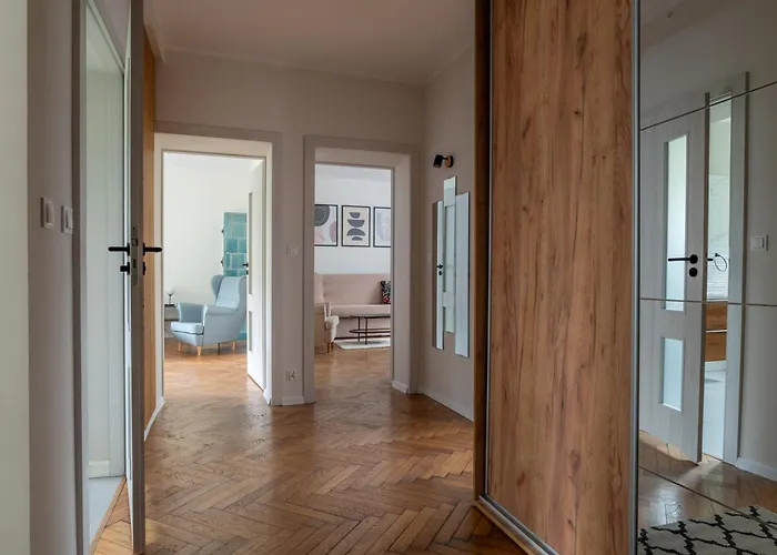 Sea - Family & Friends