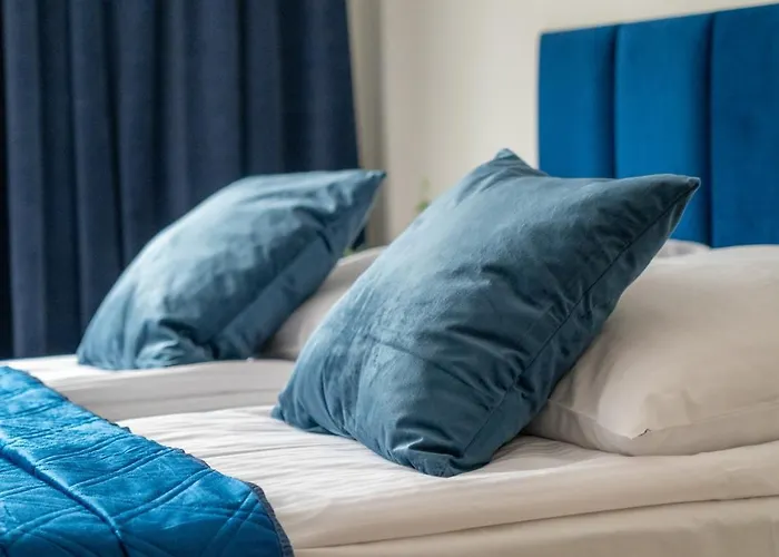 Sea - Family & Friends